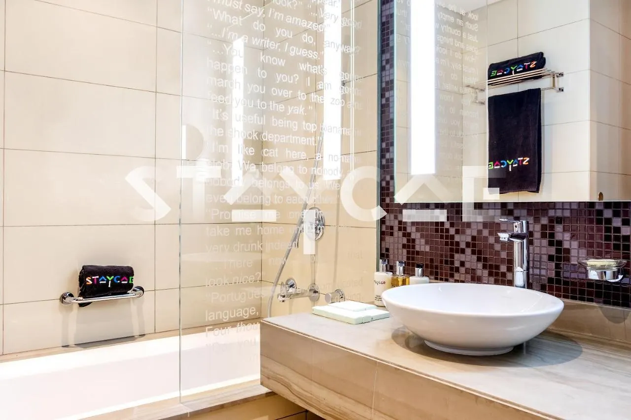 Apartment Staycae Paramount Towers Dubai United Arab Emirates